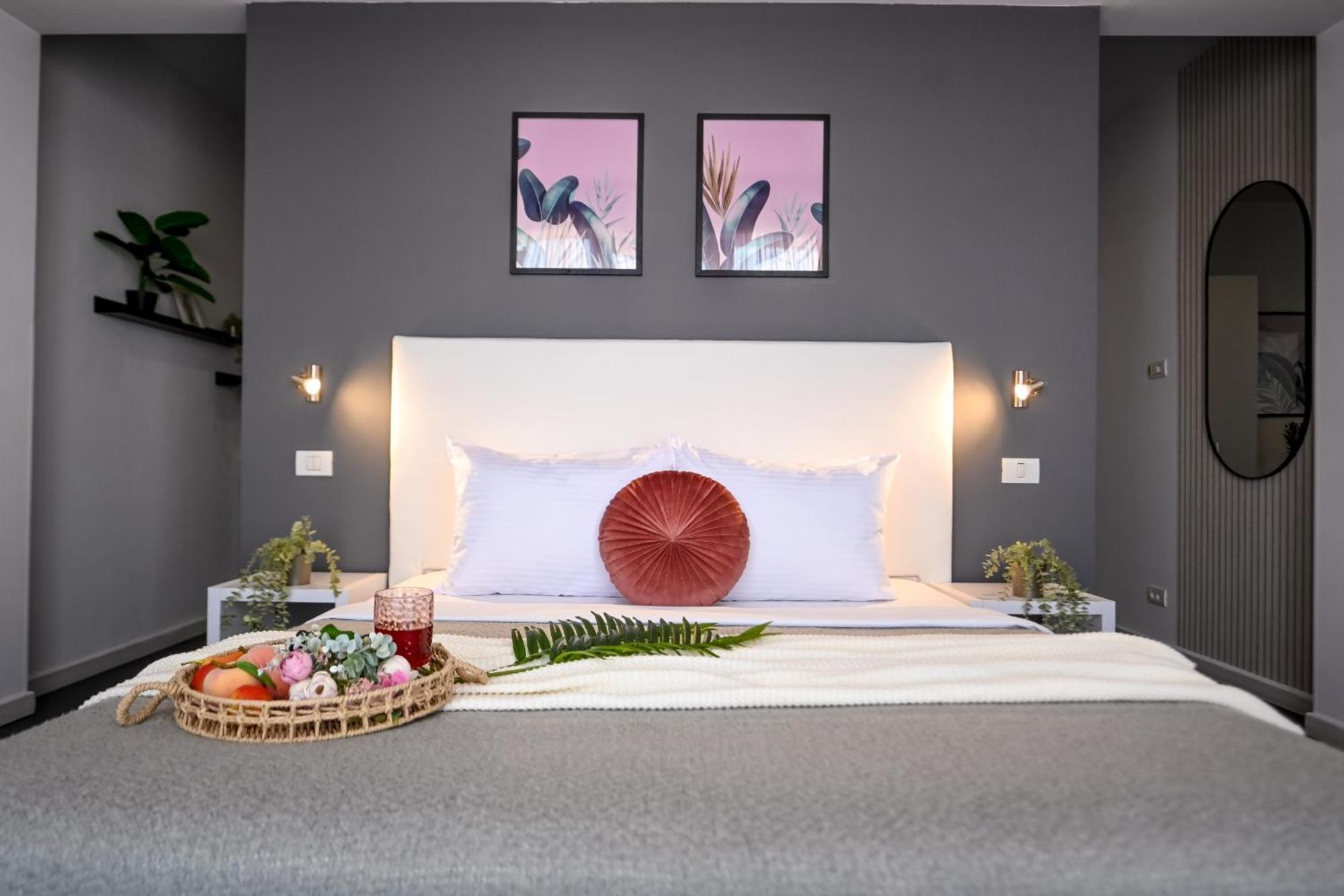 Urban Elegance - Stylish Central Accommodation Bukarest Zimmer foto